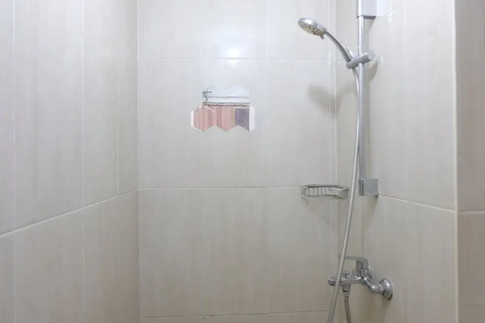 Бандунг: Spacious Studio With Extra Room At Grand Asia Afrika Apartment