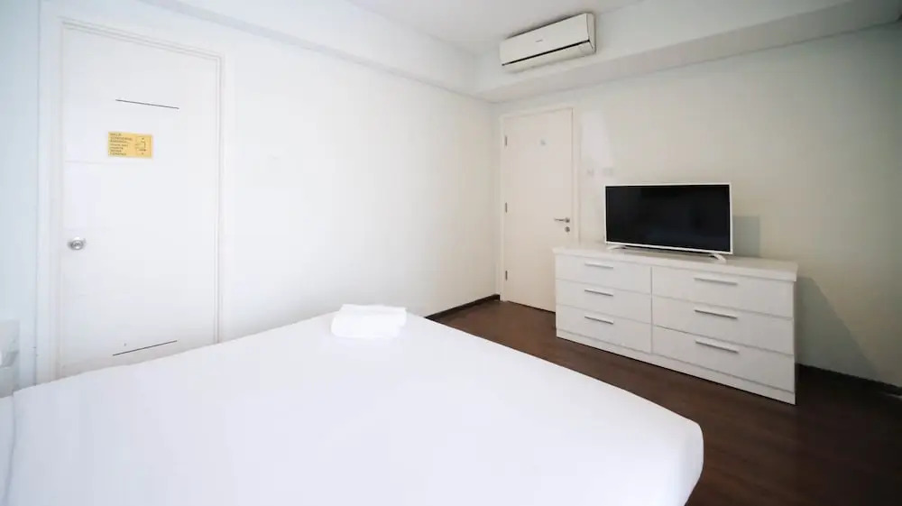 Сурабая: Strategic And Spacious 2Br Apartment At Trillium Residence