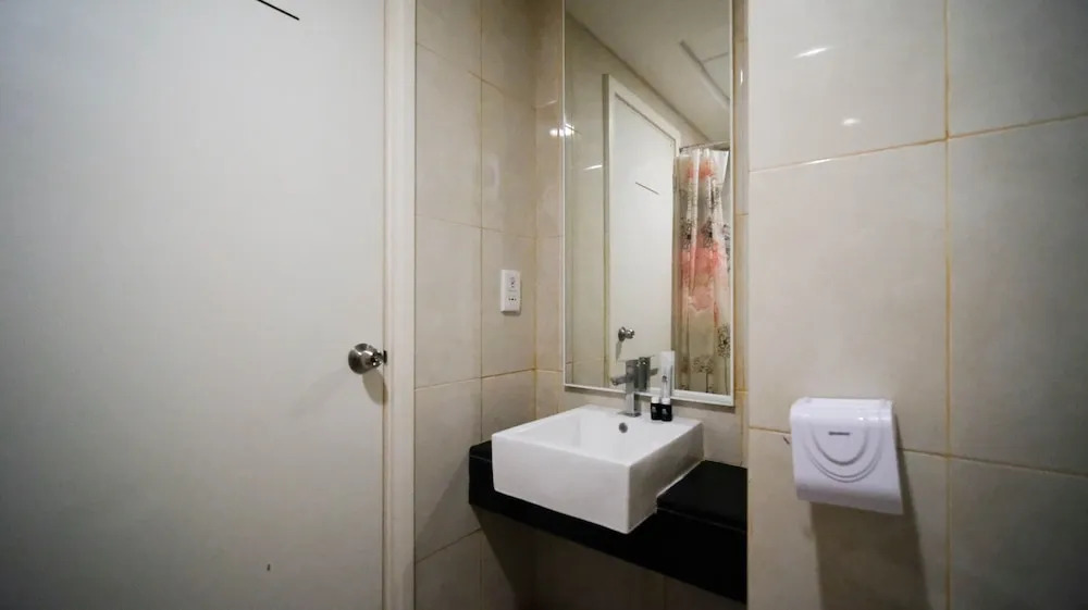 Сурабая: Strategic And Spacious 2Br Apartment At Trillium Residence
