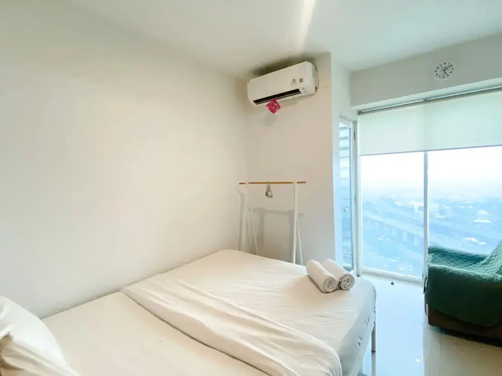 Бекаси: Modern And Homey Studio At Grand Kamala Lagoon Apartment