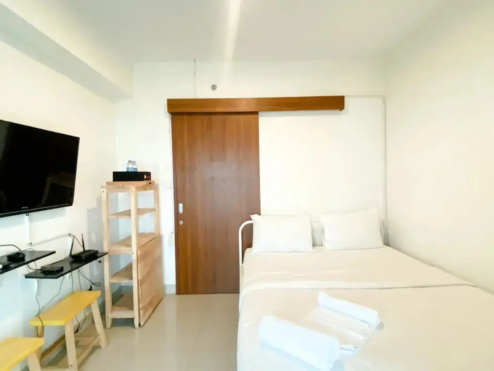Бекаси: Modern And Homey Studio At Grand Kamala Lagoon Apartment