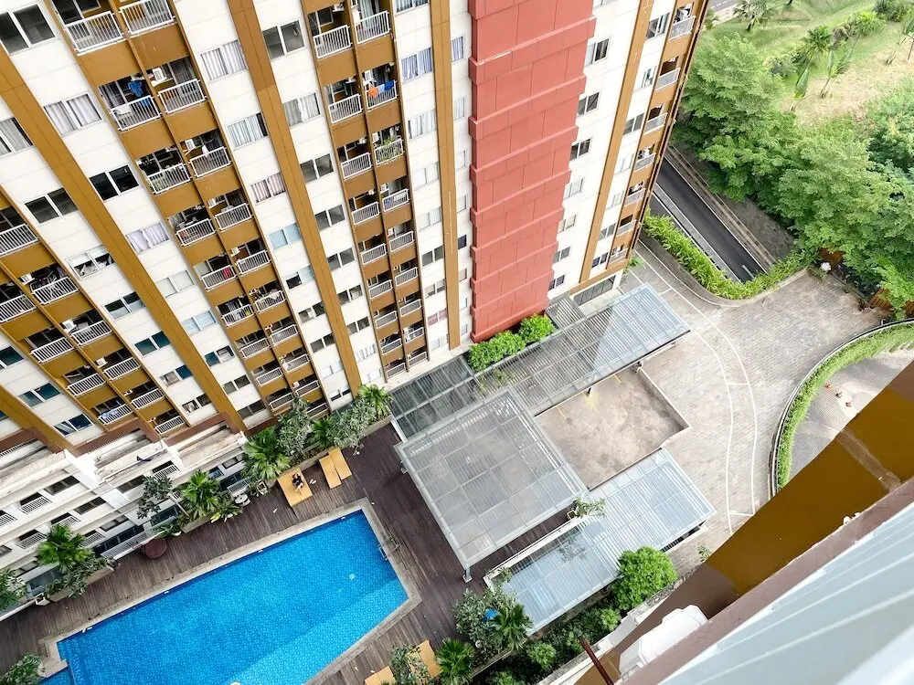 Бекаси: Cozy Stay Studio Apartment At Gateway Park Lrt City Bekasi