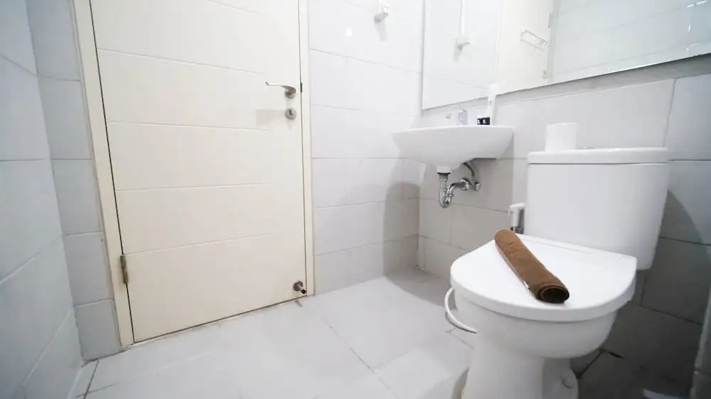Сурабая: Homey And Well Furnished 2Br At Anderson Supermall Mansion Apartement
