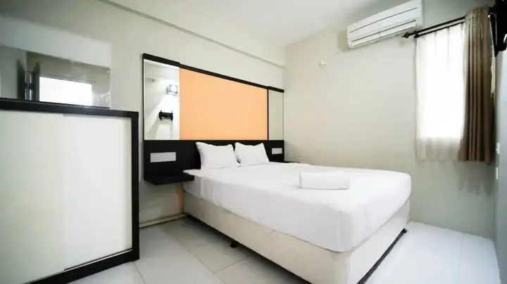 Сурабая: Simple And Homey 2Br At Dian Regency Apartment