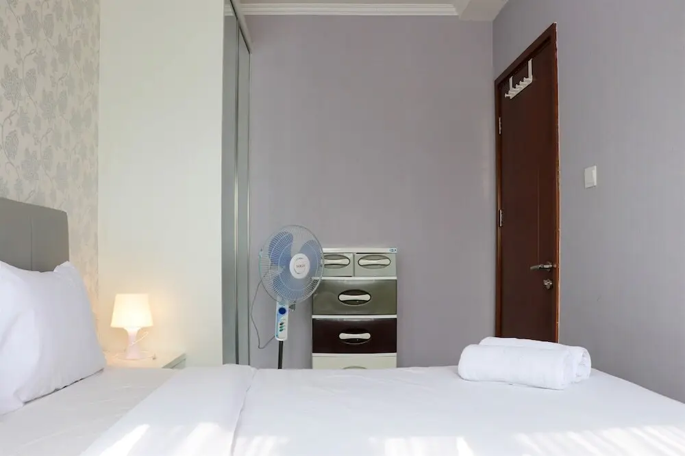 Джакарта: Minimalist And Warm 1Br Signature Park Grande Apartment