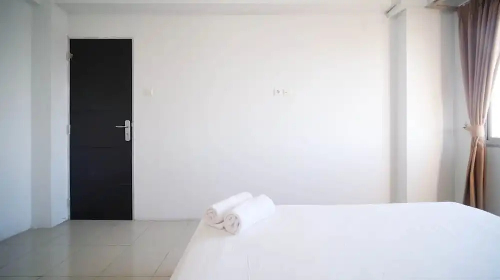 Сурабая: Simple 2Br With Extra Bed At Menara Rungkut Apartment