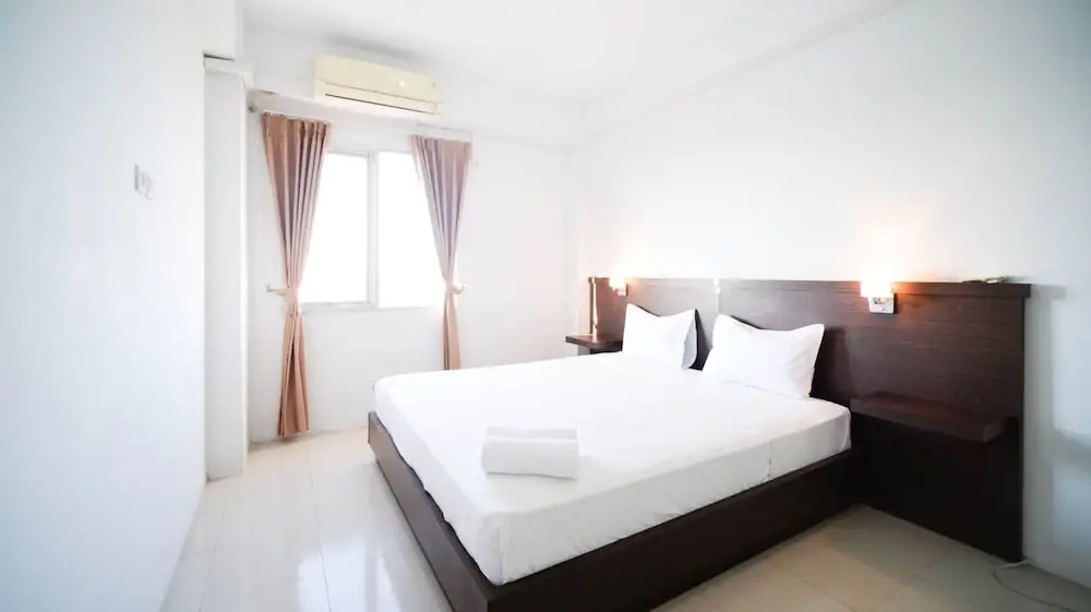 Сурабая: Simple 2Br With Extra Bed At Menara Rungkut Apartment