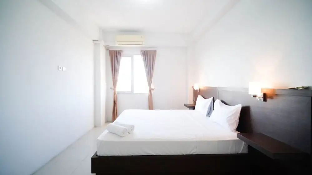Сурабая: Simple 2Br With Extra Bed At Menara Rungkut Apartment