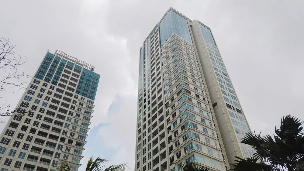 Джакарта: Warm And Elegant 2Br At The Kensington Royal Suites Apartment