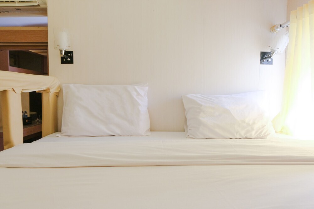 Бандунг: Strategic 2Br Gateway Ahmad Yani Cicadas Apartment
