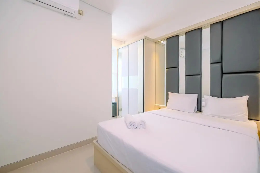 Депок: Simply Modern And Classic 2Br At Transpark Cibubur Apartment