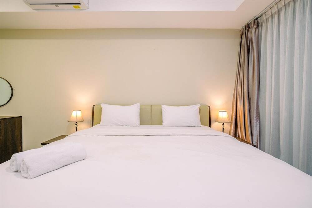 Джакарта: Homey And Minimalist 2Br Apartment At Nine Residence