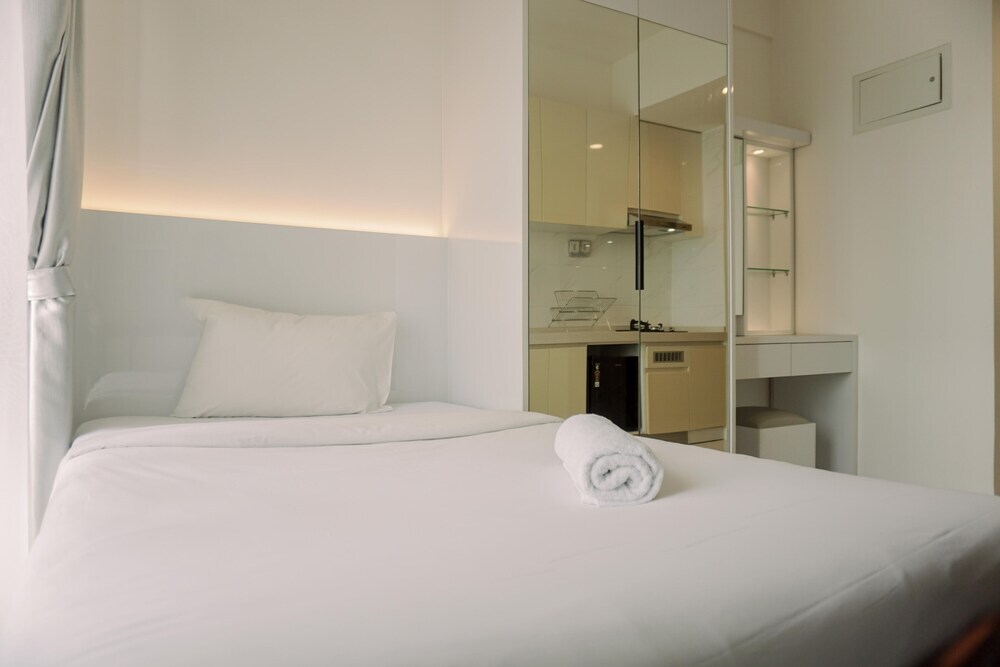 Legok: Simply And Enjoy Living Studio Sky House Bsd Apartment