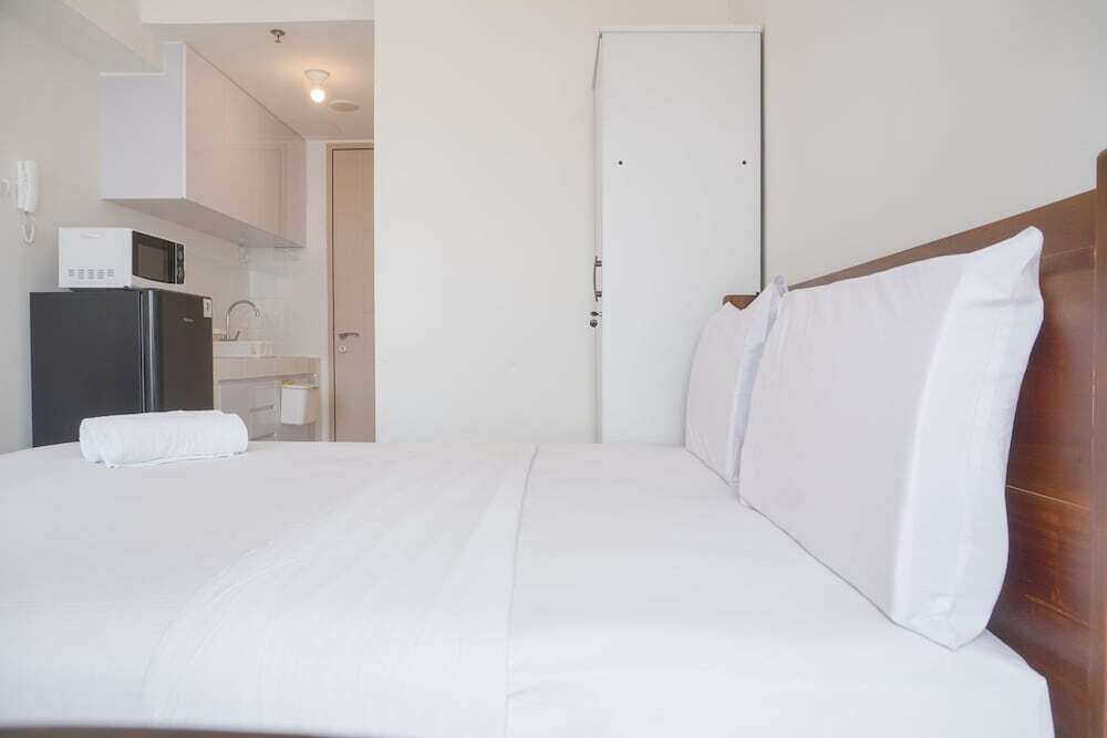 Южный Тангеранг: Tranquil Stay Studio with Sea View (No Kitchen) at Tokyo Riverside PIK 2 Apartment By Travelio