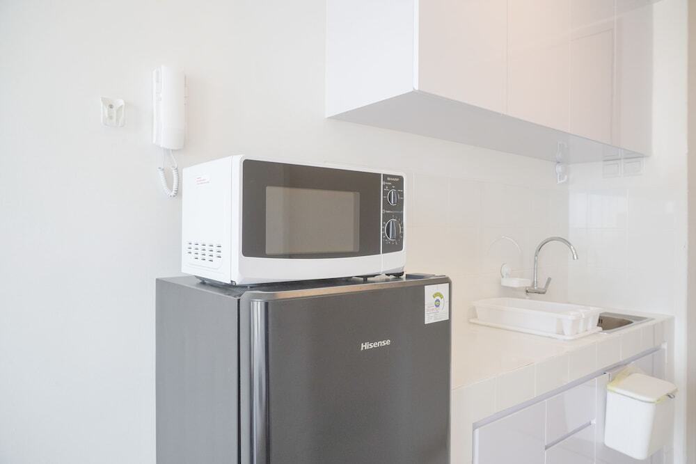 Южный Тангеранг: Tranquil Stay Studio with Sea View (No Kitchen) at Tokyo Riverside PIK 2 Apartment By Travelio