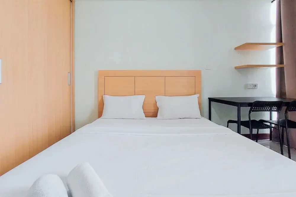 Legok: Warm And Simply Look Studio Apartment At B Residence
