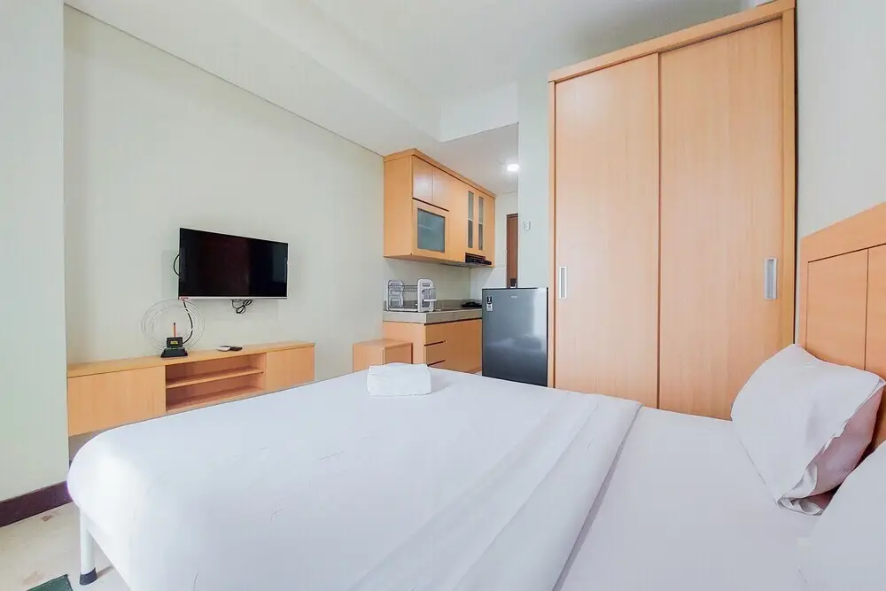 Legok: Warm And Simply Look Studio Apartment At B Residence