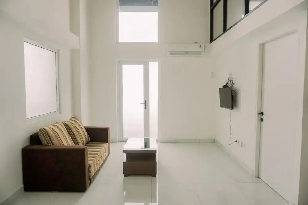 Южный Тангеранг: Exclusive And Homey 3Br Loft At Kingland Avenue Apartment