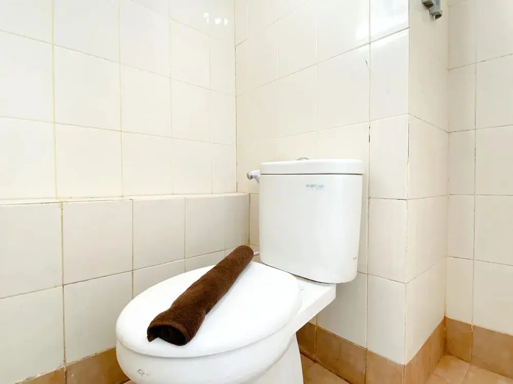 Джакарта: Comfort And Strategic Studio At Bassura City Apartment