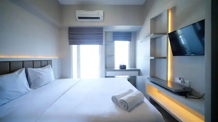 Сурабая: Nice Studio Connected To Mall At Tanglin Supermall Mansion Apartment