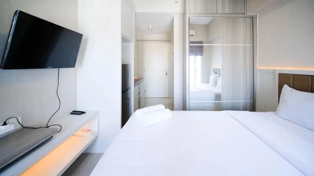 Сурабая: Nice Studio Connected To Mall At Tanglin Supermall Mansion Apartment