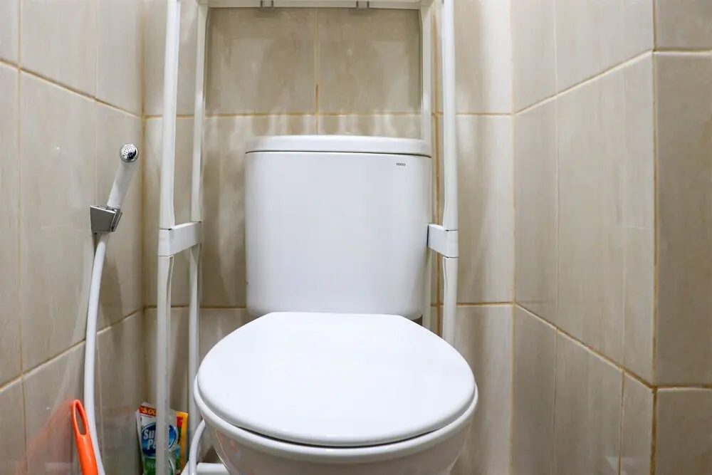 Чипутат: Cozy Stay Studio No Kitchen At Osaka Riverview Pik 2 Apartmet
