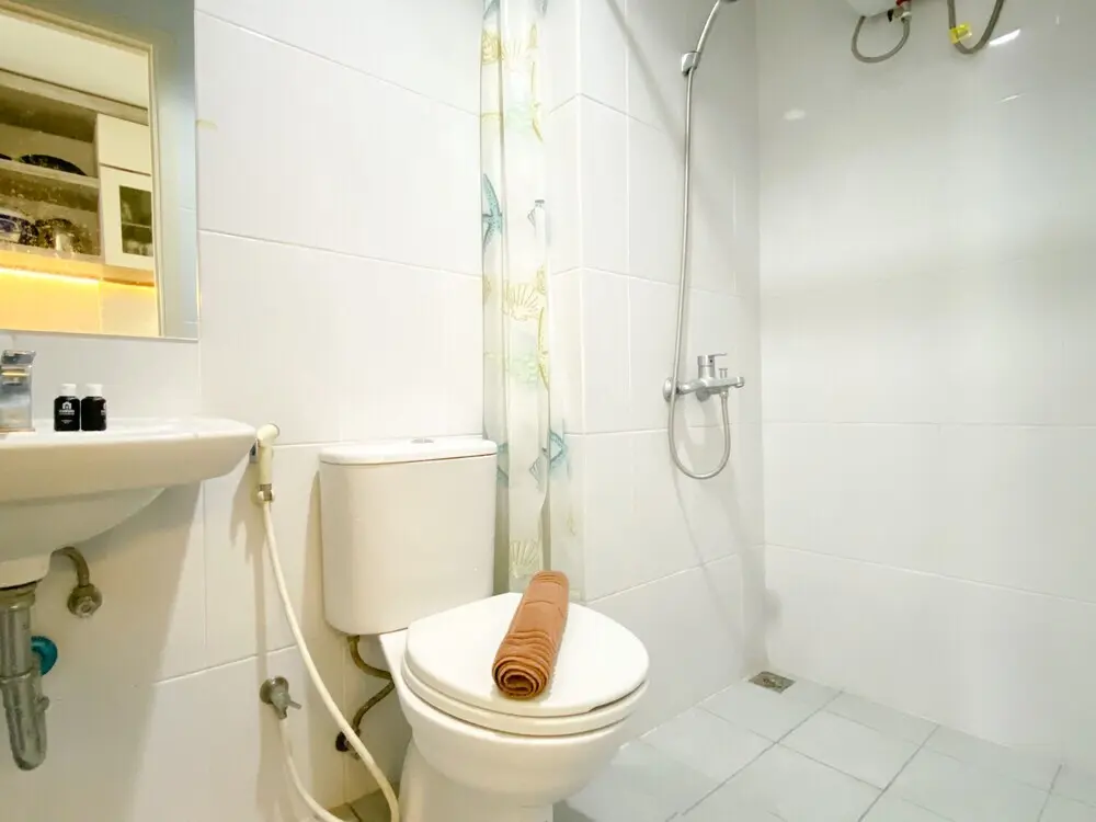 Бекаси: Modern Look And Comfy Studio Patraland Urbano Apartment