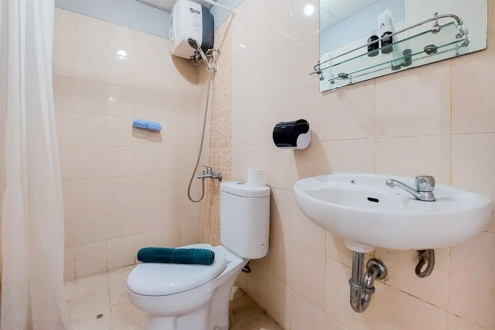 Южный Тангеранг: Modern Look 2Br Serpong Greenview Apartment