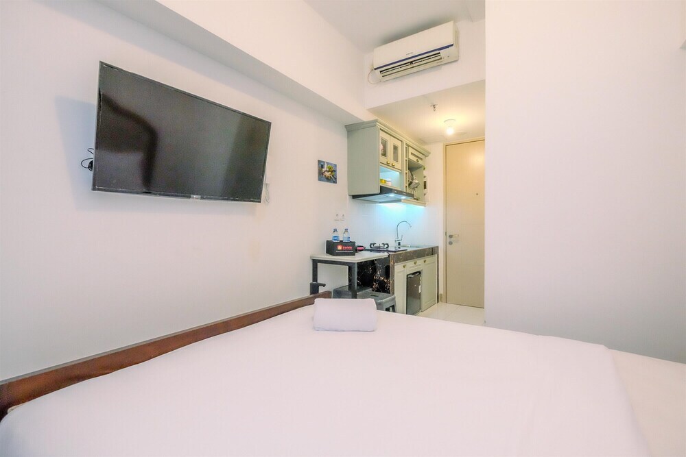 Южный Тангеранг: Compact And Nice Studio Tokyo Riverside Pik 2 Apartment