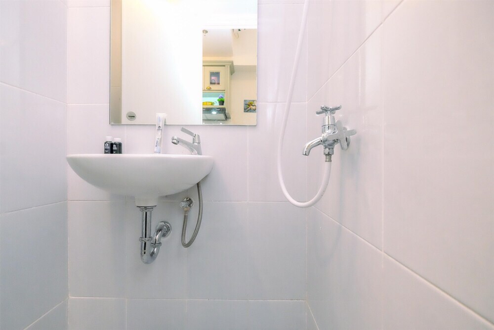 Южный Тангеранг: Compact And Nice Studio Tokyo Riverside Pik 2 Apartment
