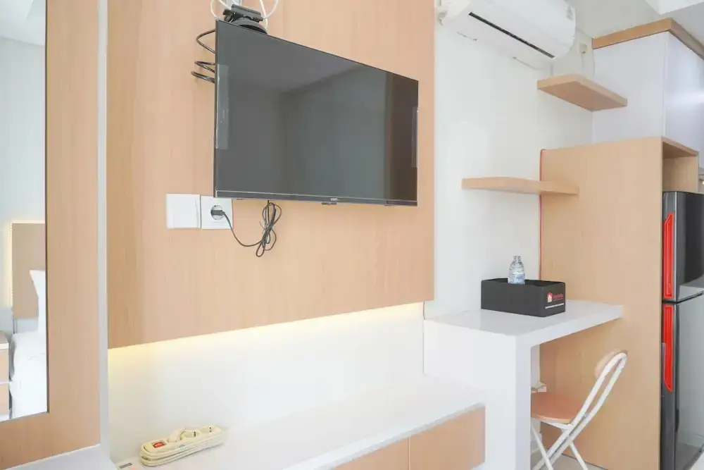 Джакарта: Minimalist And Homey Studio At Daan Mogot City Apartment