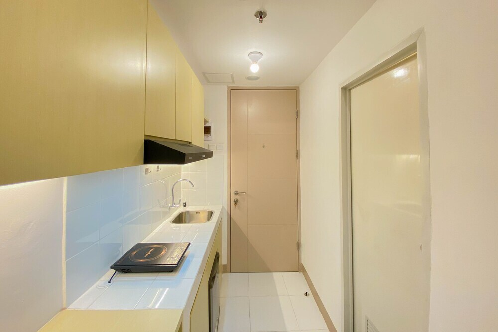 Южный Тангеранг: Restful And Compact Studio Tokyo Riverside Pik 2 Apartment