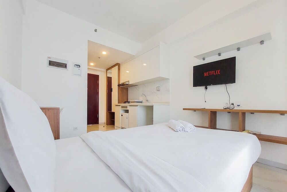 Тангеранг: New And Comfy Studio Sky House Alam Sutera Apartment