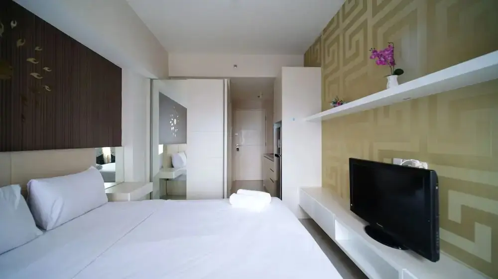 Сурабая: Best Choice And Comfy Studio At Orchard Supermall Mansion Apartment