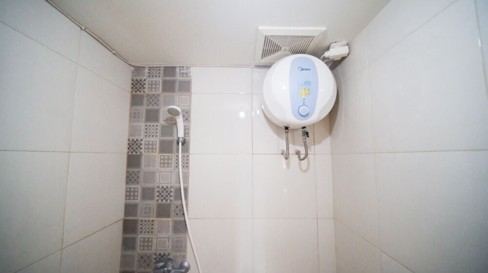 Сурабая: Best Choice And Comfy Studio At Orchard Supermall Mansion Apartment