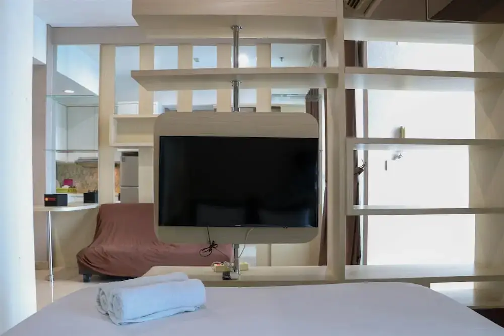 Джакарта: Modern Look Studio Apartment At Capitol Park Residence