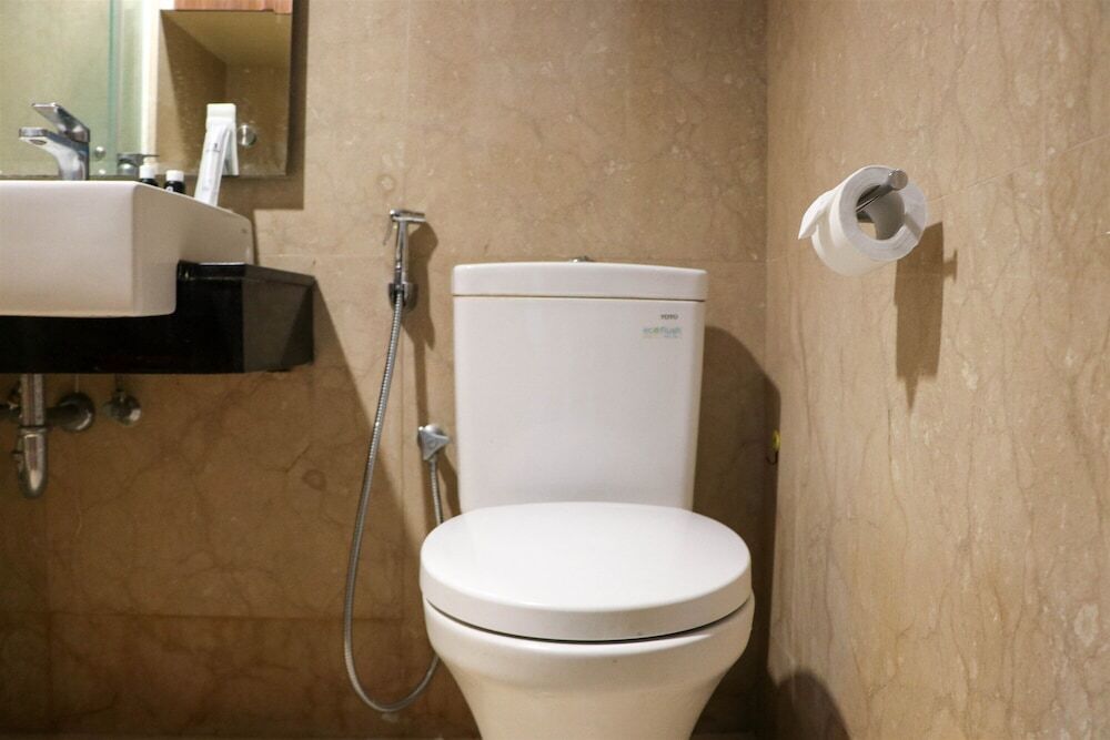 Джакарта: Modern Look Studio Apartment At Capitol Park Residence