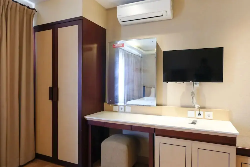 Strategic And Comfy Studio At Grand Setiabudi Apartment By Travelio — фото 1
