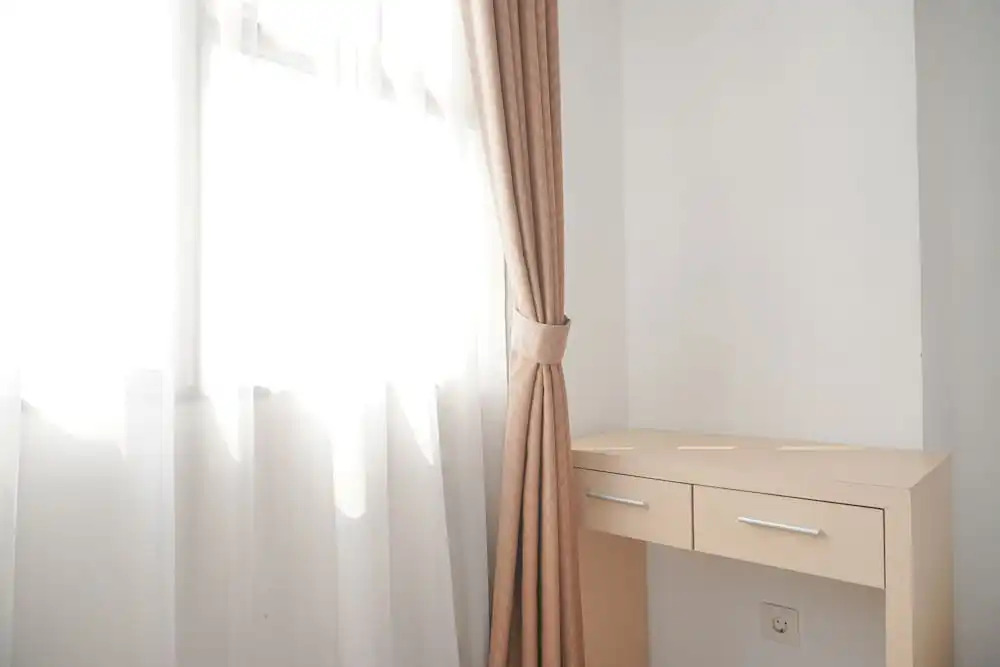 Джакарта: Homey And Warm 1Br Belmont Residence Puri Apartment