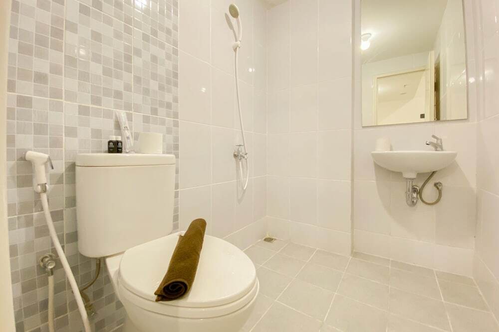 Джакарта: Homey And Comfortable 2Br At Tokyo Riverside Pik 2 Apartment