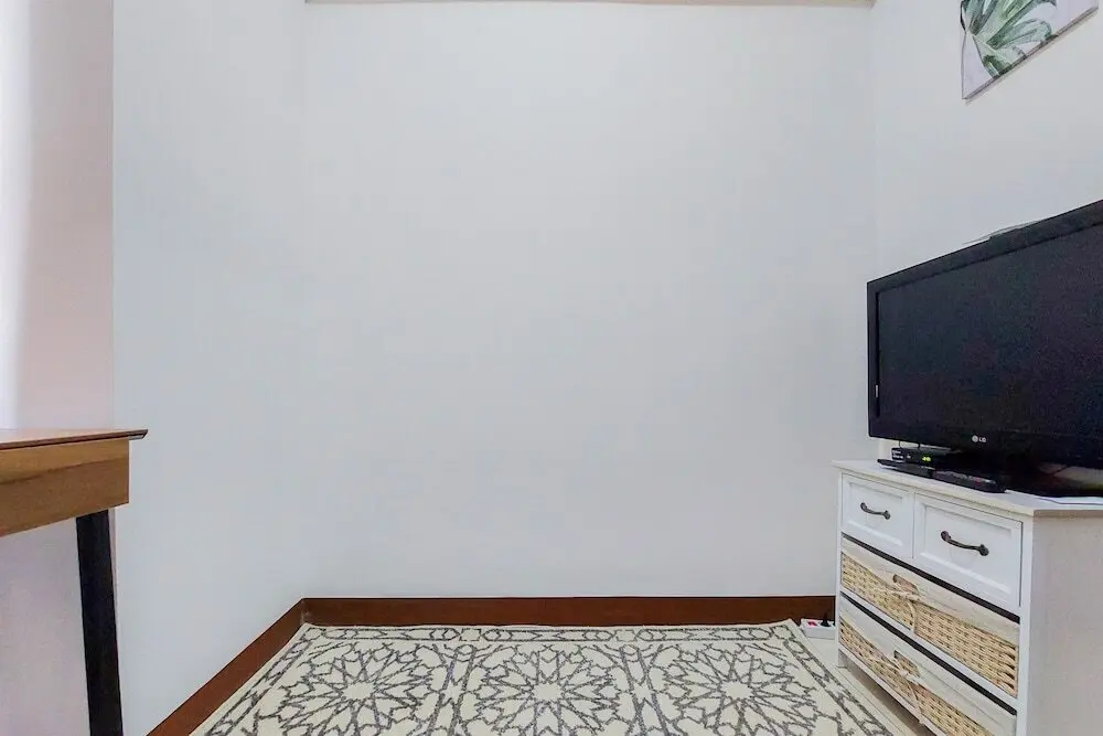Южный Тангеранг: Homey And Cozy Stay 1Br Loftvilles City Apartment