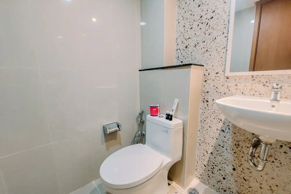 Медан: Big Studio Loft Apartment at The Reiz Condominium Medan By Travelio
