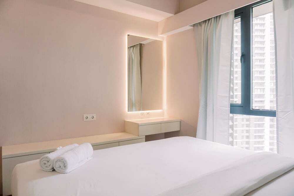 Legok: Homey And Spacious 3Br At Sky House Bsd Apartment