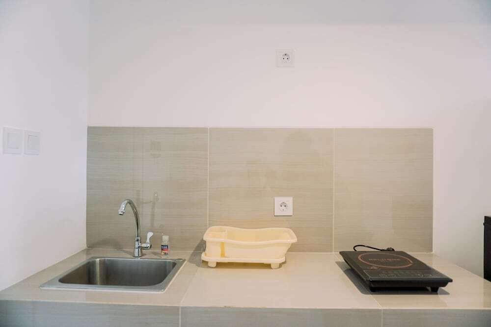 Южный Тангеранг: Cozy Stay And Comfy Studio Loft Kingland Avenue Apartment