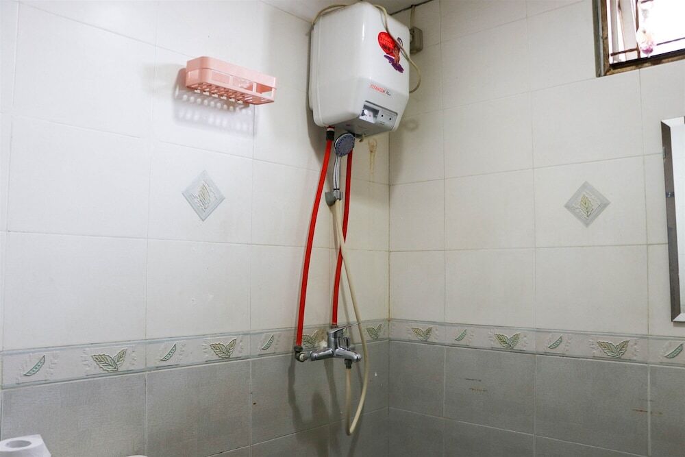 Караванг: Homey And Comfortable 2Br Grand Sentraland Karawang Apartment