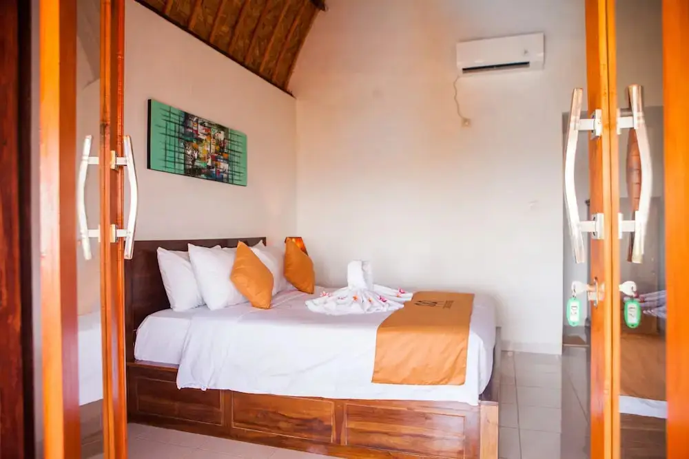 Пенида: Dayuh House