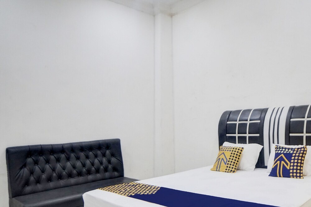 Петумбак: SPOT ON 92904 Penginapan Pakam