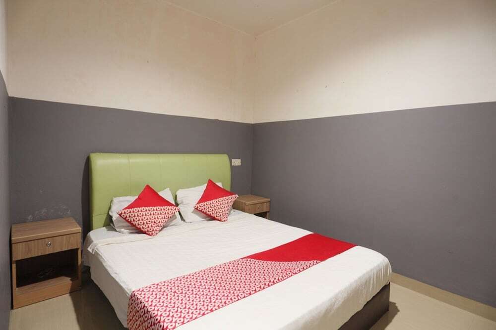 Батам: OYO 92988 City Room