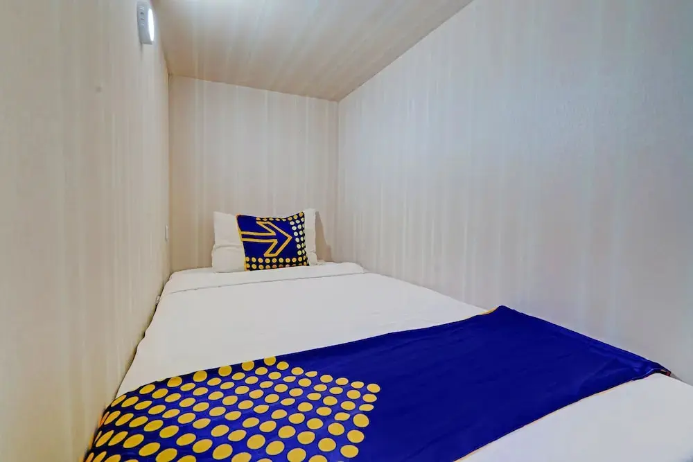 Бандунг: SPOT ON 92975 Aria Hostel Capsul Cihampelas