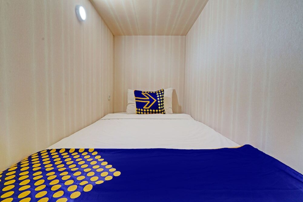 Бандунг: SPOT ON 92975 Aria Hostel Capsul Cihampelas